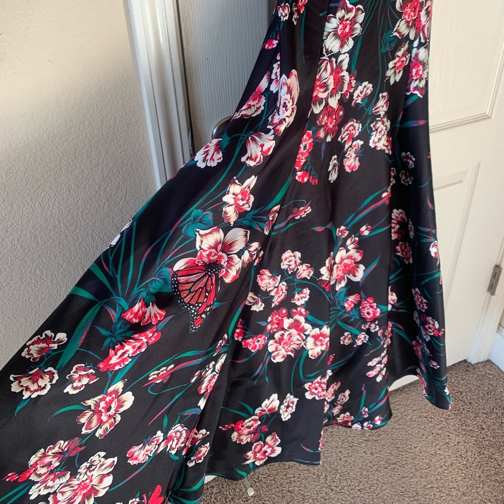 Halter mermaid dress 🧜♀️ - Picture 5 of 7